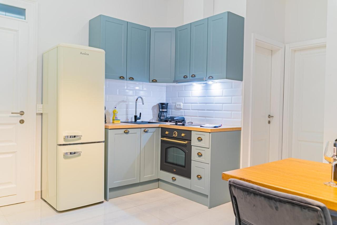 Apartman Lena Centar Bol Exteriör bild